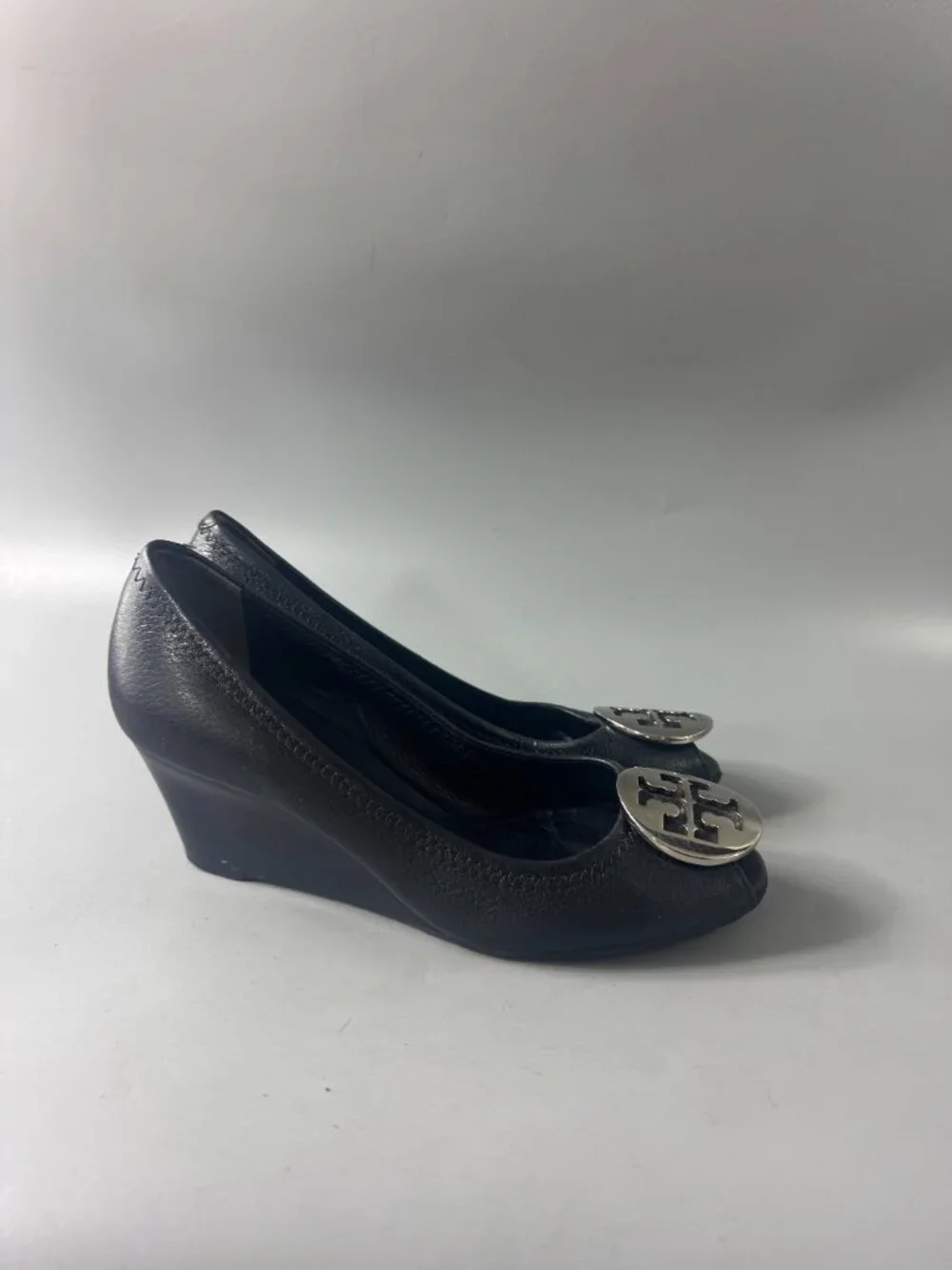TORY BURCH Sally 2 Peep Toe Wedge Pump Size 6 1/2